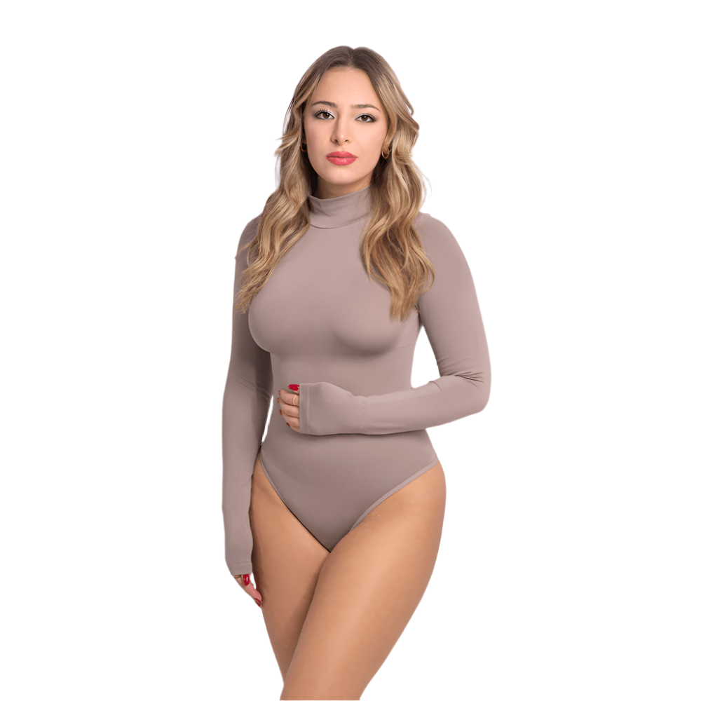 Модель у розмірі XS/S.
Вага: 51 кг, Зріст: 158 см