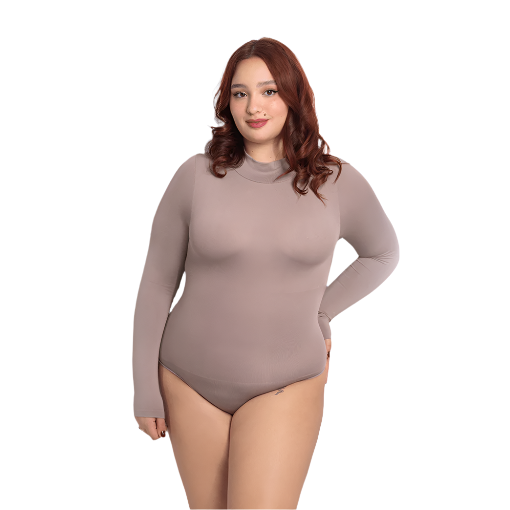 Модель у розмірі XL/XXL.
Зріст: 178 см, вага: 96 кг.