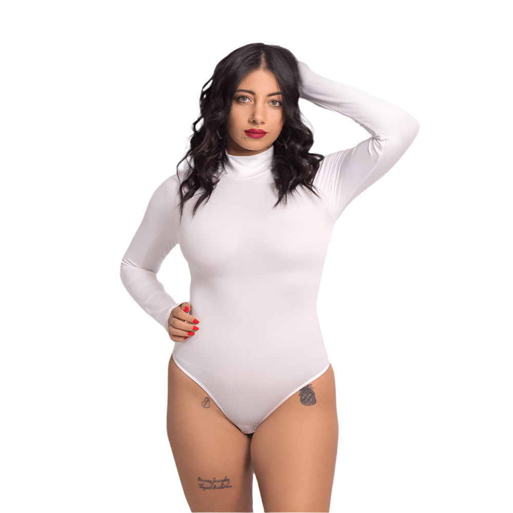 Модель у розмірі M/L. Вага: 60 кг, Зріст: 160 см.