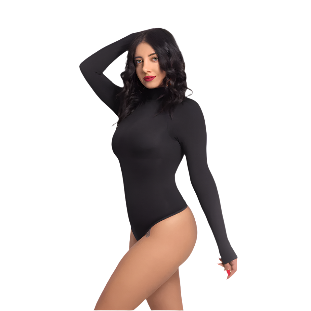 Модель у розмірі M/L. Вага: 60 кг, Зріст: 160 см.