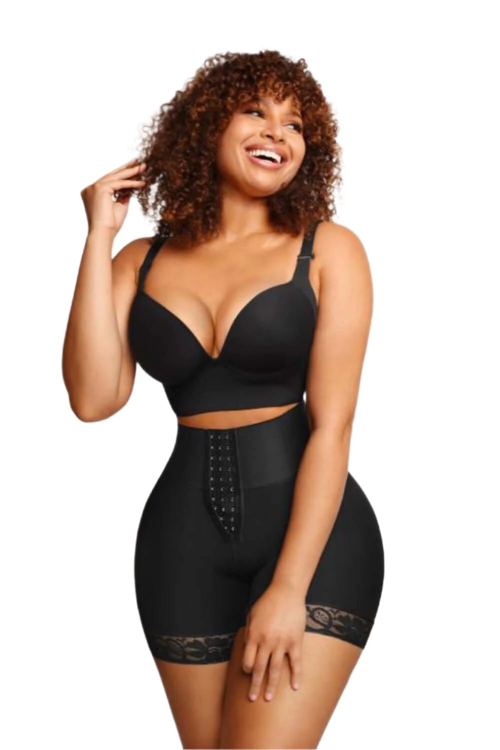 Модель у розмірі L.
Зріст: 175 см, груди: 97 см, талія: 79 см, стегна: 122 см.