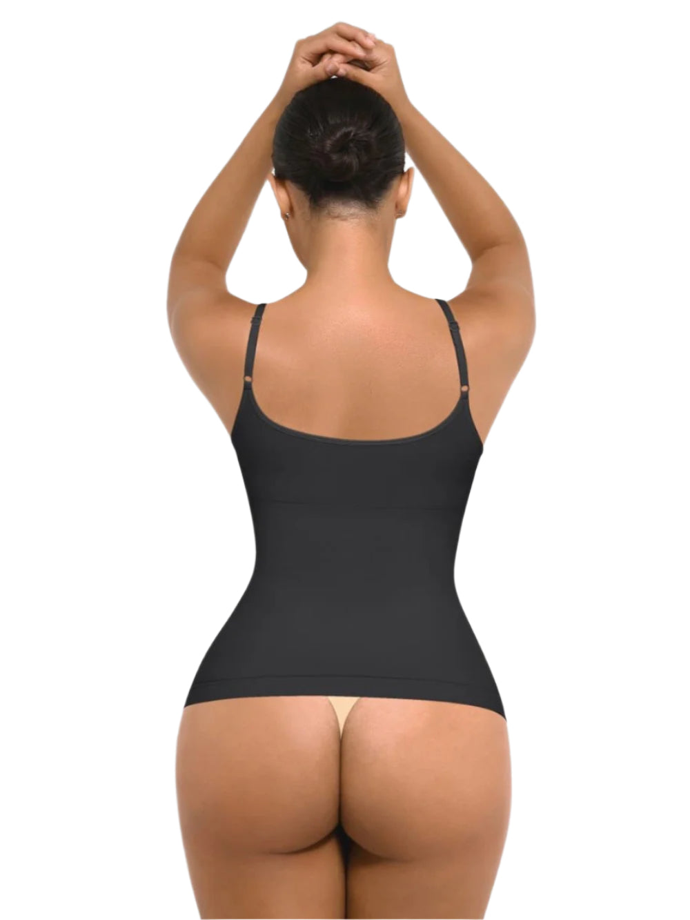 Модель у розмірі M/L.
ОГ: 89 см, ОТ: 76 см, ОС: 112 см