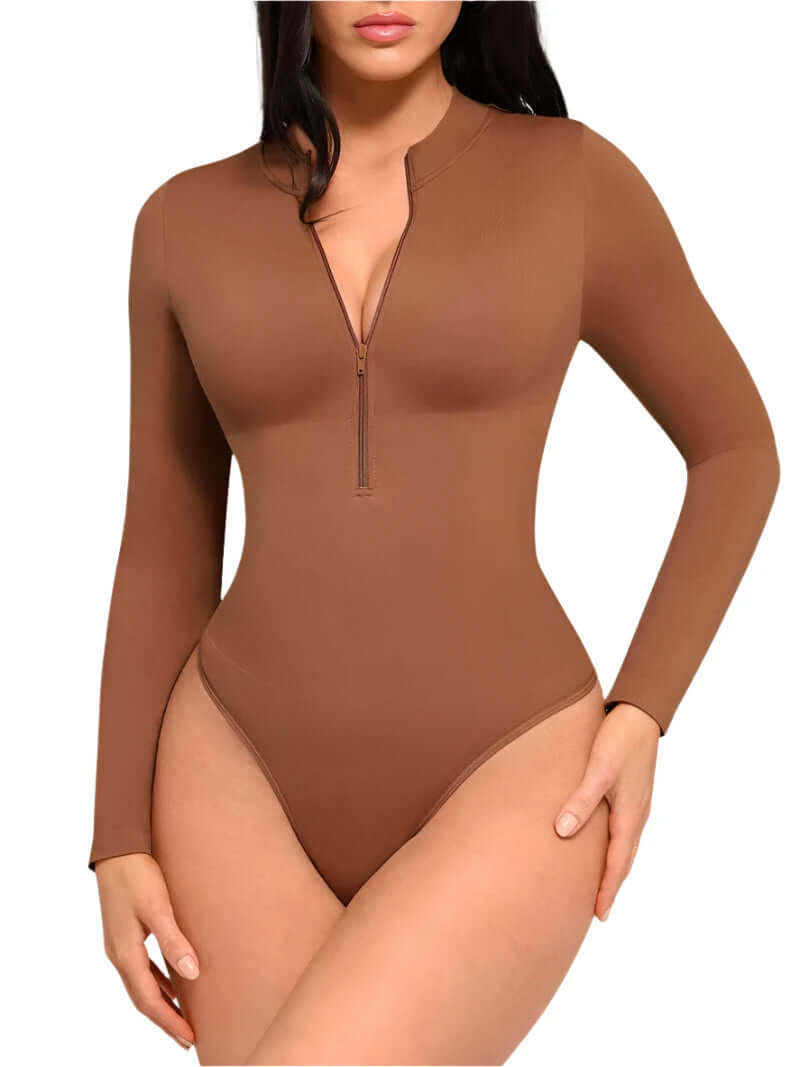 Модель у розмірі XS/S.
Зріст: 178 см, ОГ: 89 см, ОТ: 67 см, ОС: 100 см.